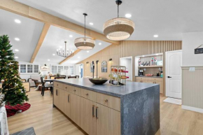Modern Anaheim Stay- Minutes to Disney& Family Fun